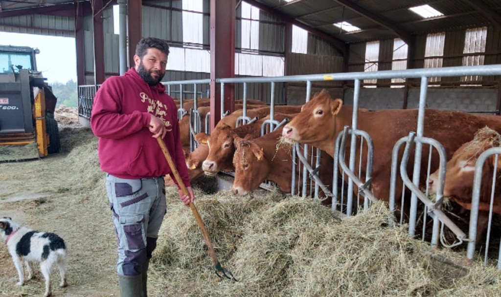 Maxime Kovalski est éleveur bovin allaitant à Marcillac-la-Croisille en Corrèze, suite à une reconversion