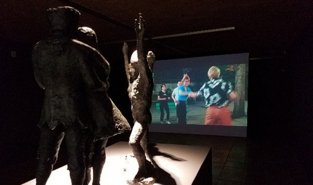 Au musée Despiau Wlérick l'exposition ''Danse danse avec la lune" marie scultpure classiques et oeuvre contemporaine