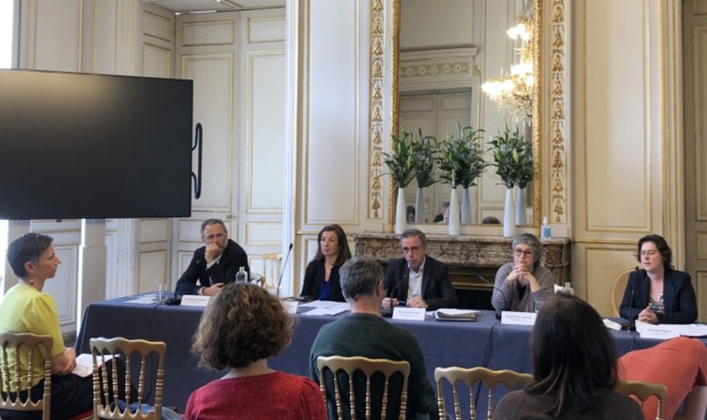 Laurent Guillemin, Claudine Bichet, Pierre Hurmic, Delphine Jamet et Céline Papin au point presse précédant le conseil municipal.
