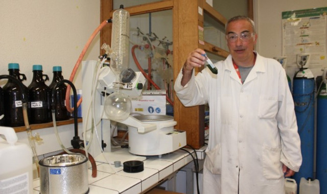 Vincent Sol enseignant chercheur au laboratoire Peirène à Limoges a travaillé deux ans avec quatre de ses collègues