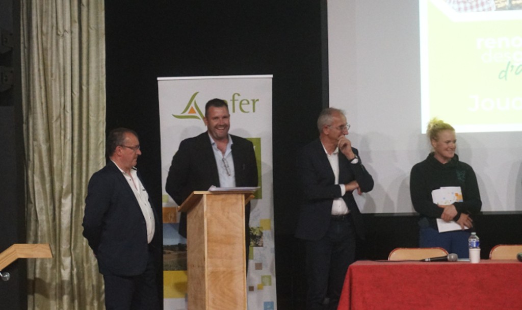 Patrice Coutin, Président de la Safer Nouvelle-Aquitaine, Arnaud Courjaud, Président du comité technique départemental Safer33 et Michel Lachat directeur départemental Safer33 sont intervenus.