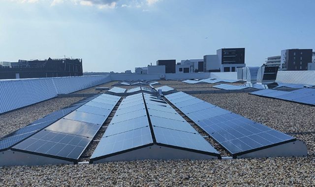 Panneaux photovoltaïques au collège Bordeaux-Lac
