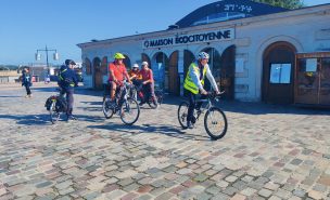 Départ de la balade à vélo de Vélo-cité depuis la maison écocitoyenne de Bordeaux