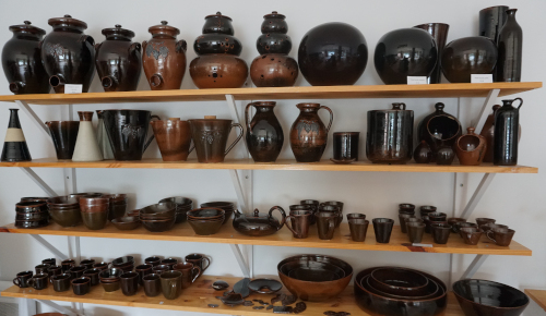 Aujourd'hui, la poterie représente 50% de la production de l'entreprise.