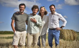 Les entrepreneurs d'Api Alex Grammatico, Julien Nau, et Jean-Luc Treillou, avec la directrice générale, Marie-Laure Basset.