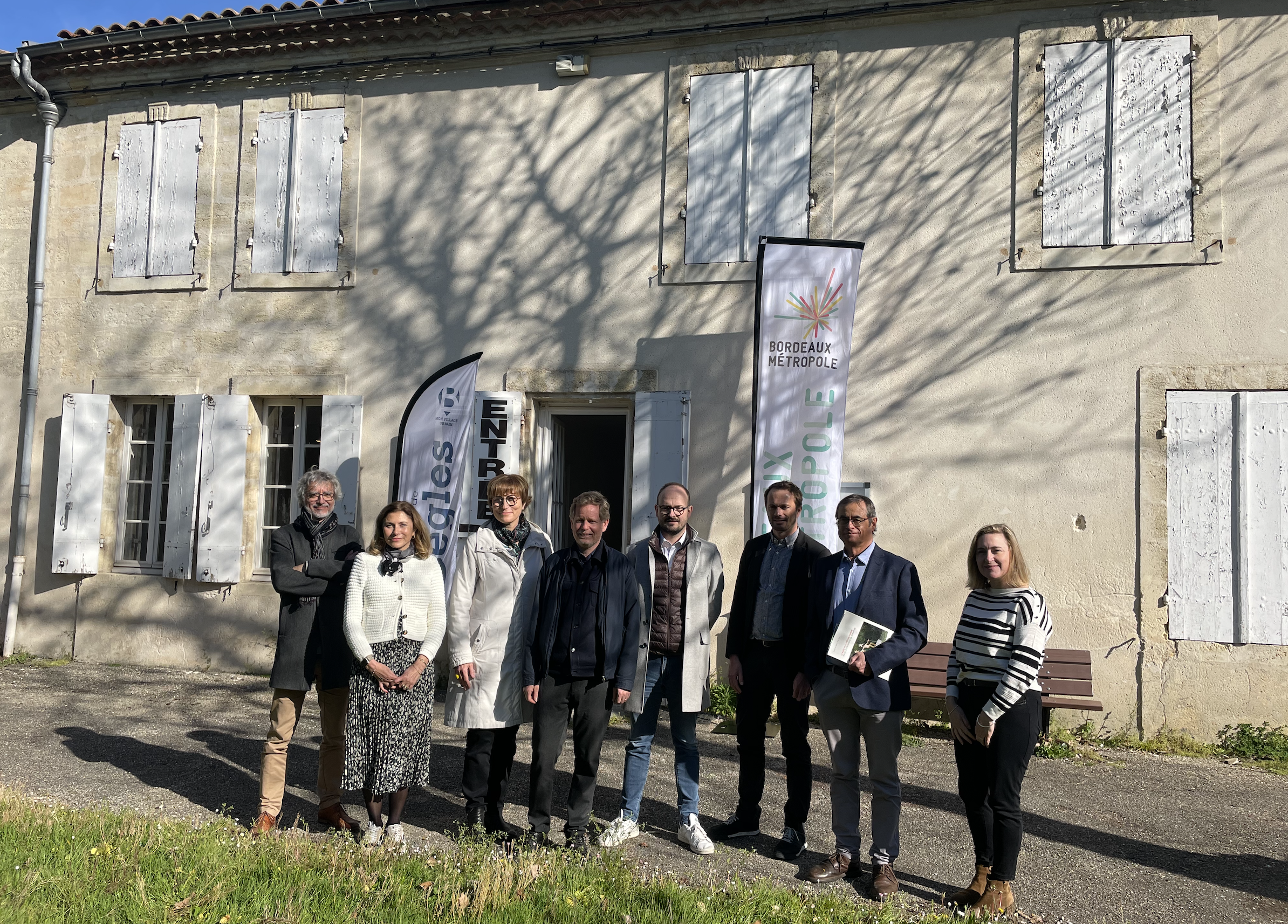 Les élus, architectes et personnalités associées au projet d'extension et de rénovation du Musée de la création Franche
