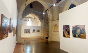 Exposition de peintures dans une église à Mérignac
