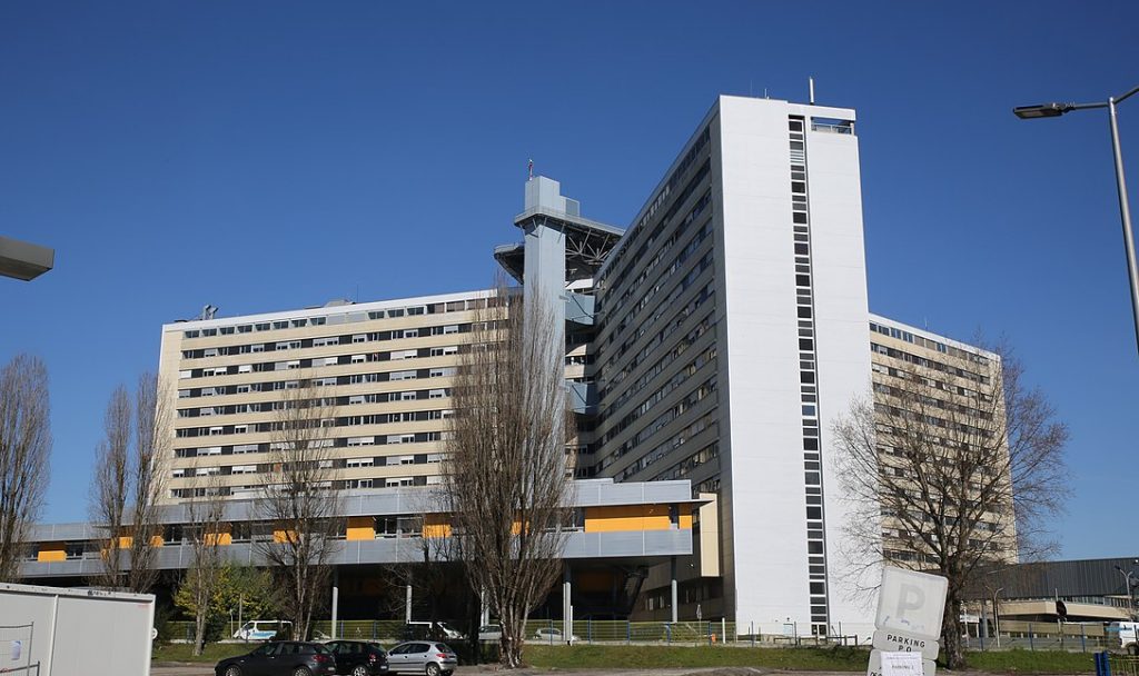 l'hôpital pellegrin à Bordeaux