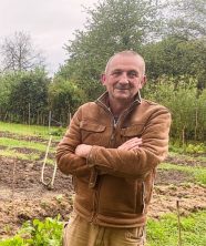 Christophe Gatineau, agronome, écirvain et défenseur des vers de terre 
