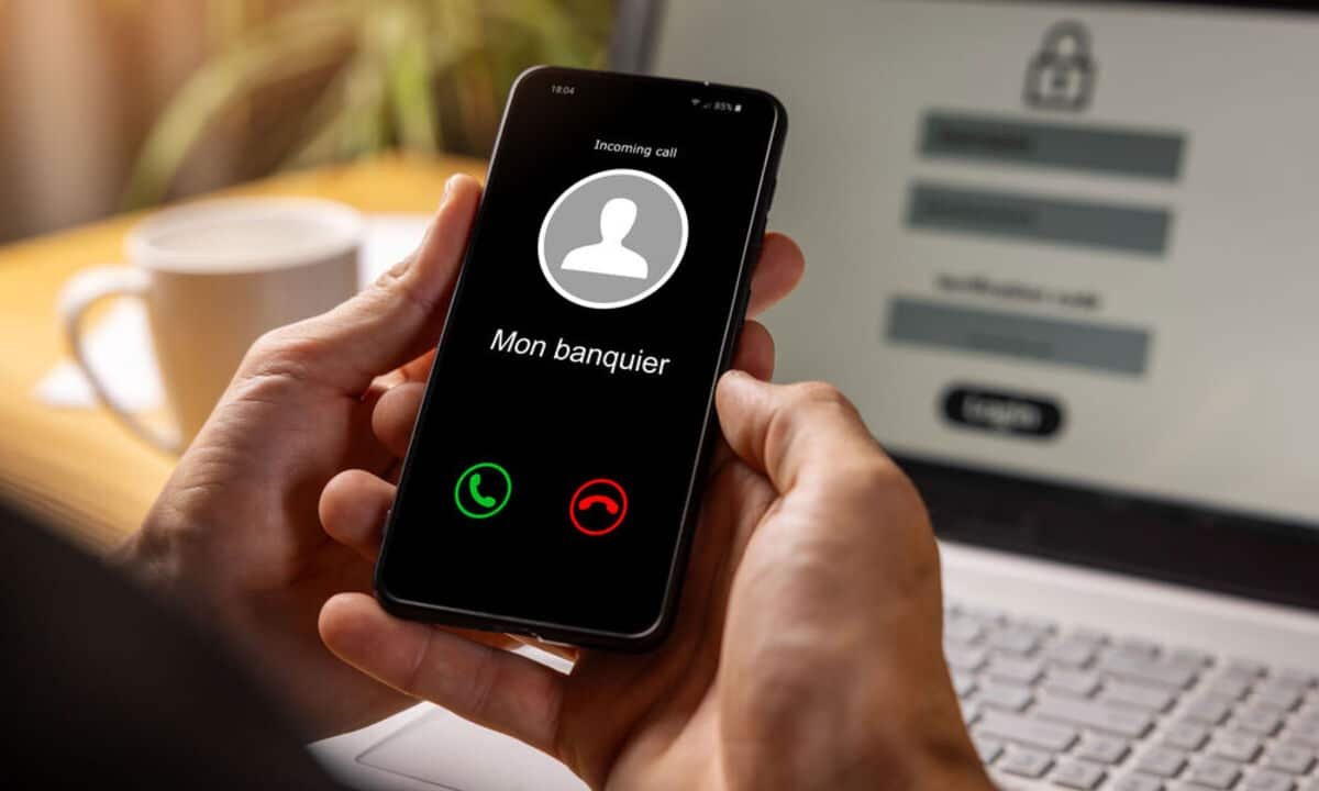 escroqué par un faux conseiller bancaire, un retraité le piège et fait arrêter l’arnaqueur