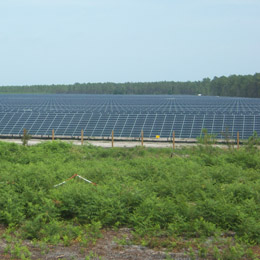 Une des tranches de 12MWc de la centrale solaire du Gabardan inaugurée ce vendredi 9 juillet 2010