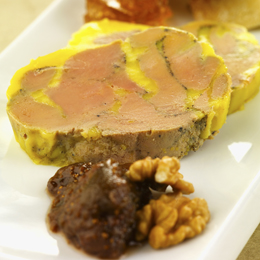 Terrine de foie gras du Périgord mi-cuit, marinée au liquoreux