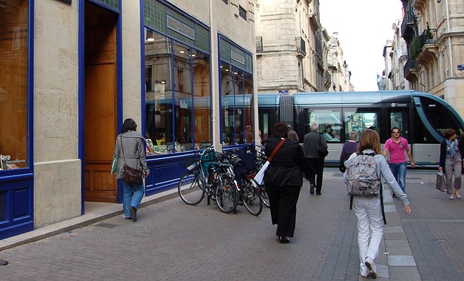 Bordeaux - Librairie Mollat et Tramway