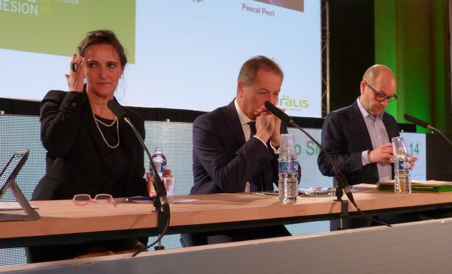 Christian Pèes, le président d'Euralis, entouré par Maryline Filippi et Pascal Perri