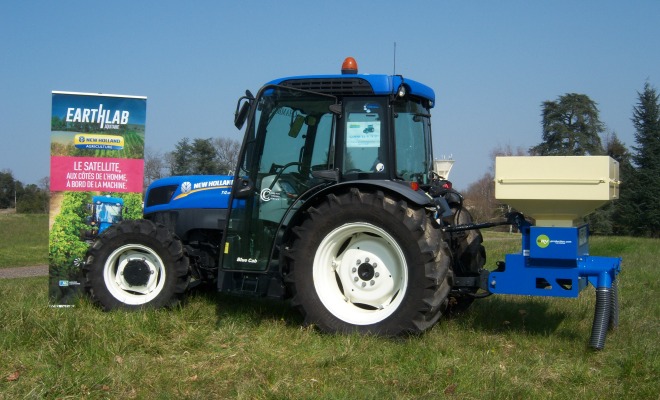 Le tracteur intelligent, résultat d'un partenariat entre Telespazio et le constructeur New Hollande
