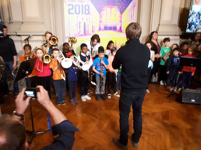 En préambule des voeux d'Alain Claeys, 24 jeunes élèves de CE1 et CE2 de l'école Micromégas, l'une des quatre classes orchestre de la ville de Poitiers, ont donné un concert.