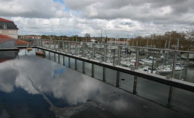 Le futur toit terrasse donne la vue sur la Charente et le port de plaisance de Rochefort