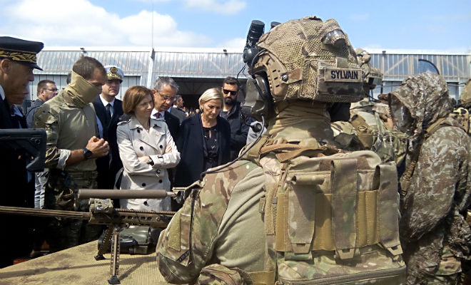 Florence Parly, Ministre des Armées à Pau le 13 juin 2019 à la rencontre des forces spéciales