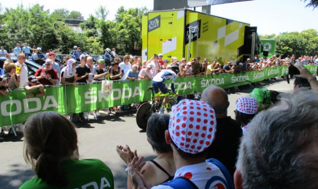 Retransmis dans 190 pays, le Tour de France assure un rayonnement sans équivalent pour les 600 communes traversées.