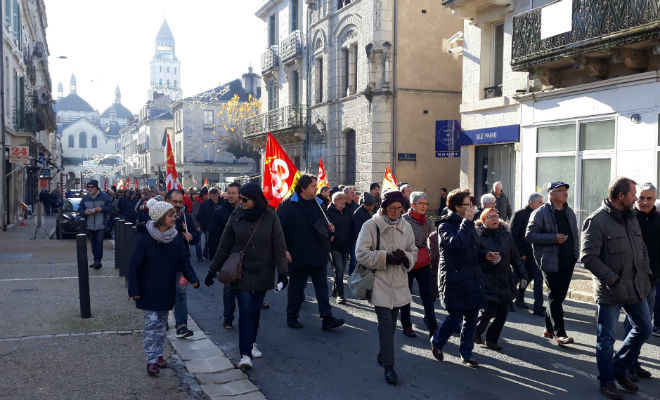 Le cortège dans les rues de Périgueux a réuni entre 5000 et 7000 personnes